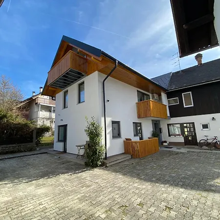 Daire House - Sky