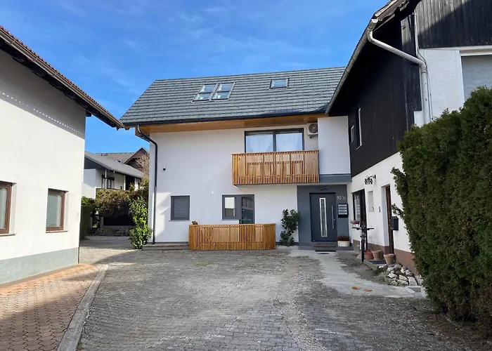 House - Sky * 블레드